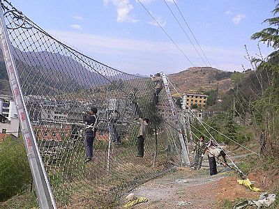 蓮沱橋頭左岸危巖主動邊坡防護(hù)治理工程